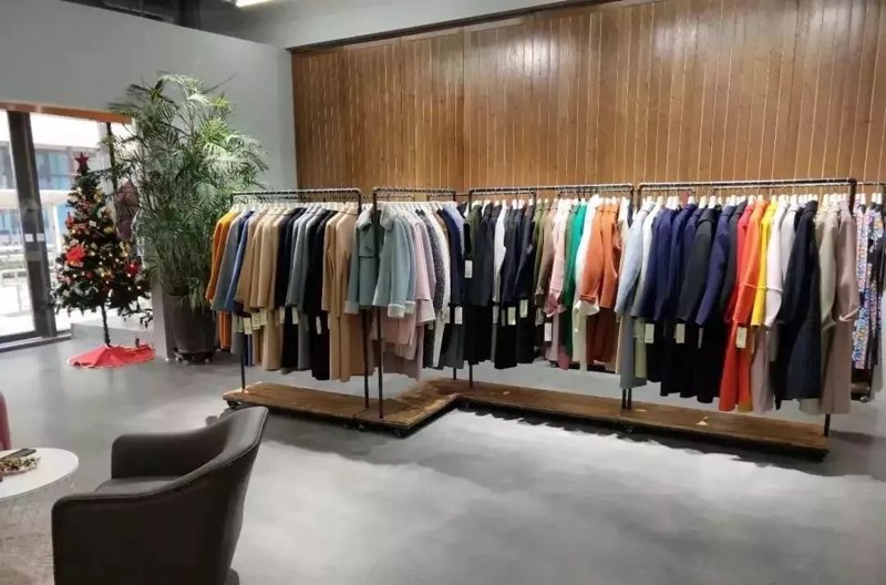 服装贴牌市场动态解析